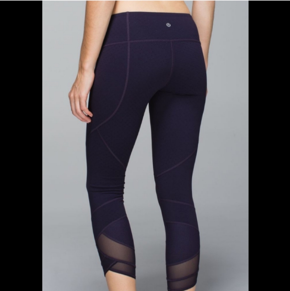 NWOT Lululemon Emerge Renewed Crop *Full-on Luon
